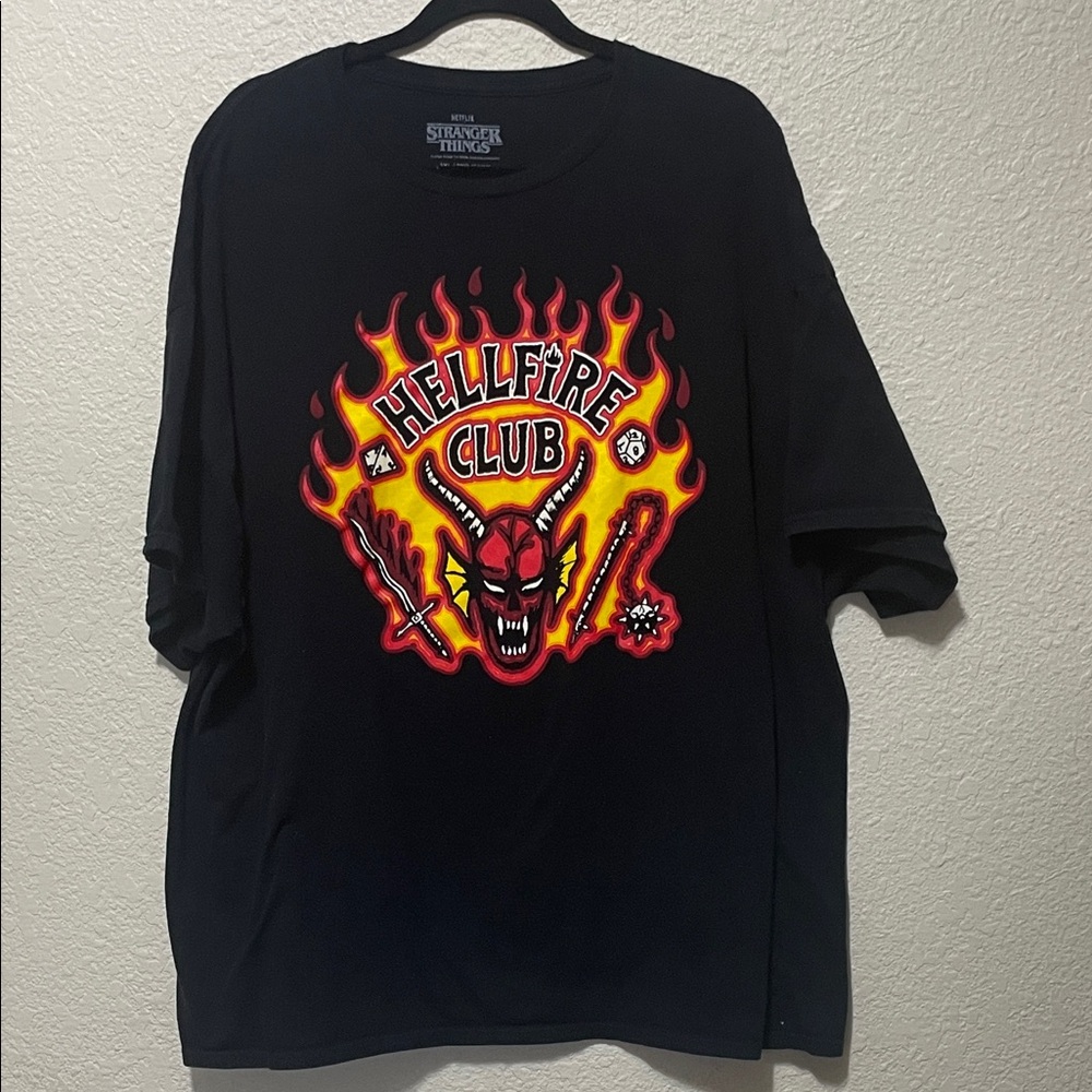 Stranger Things Men's Black Red & Orange Hellfire Tee. Good Condition. Size  3XL